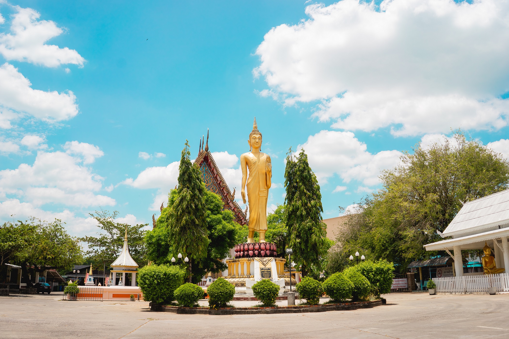 ย่านตาขาว วัดนิกรรังสฤษฏ์